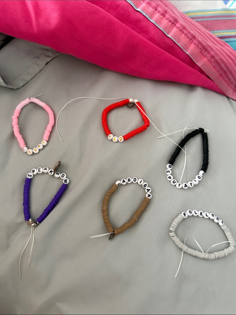Handmade Taylor Swift Letter Bead Vinyl Disc Bracelets - Assorted Colors